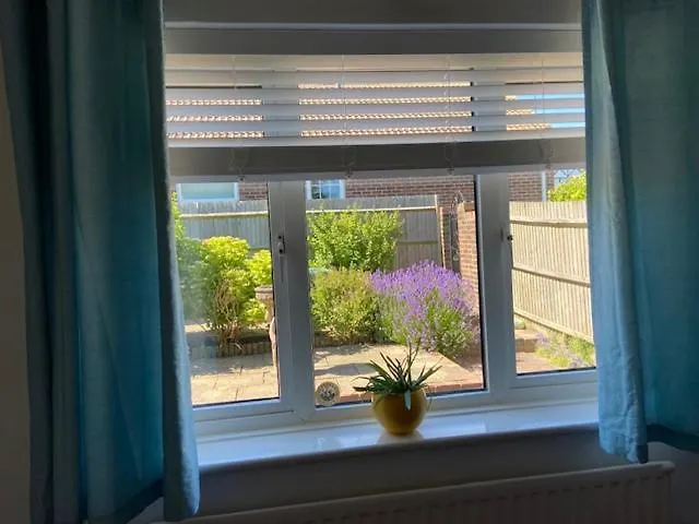 2 Bed Retreat With Amazing See View Brighton